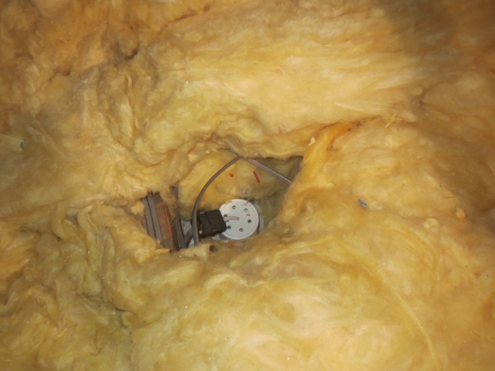 Heat resistent shrouds should be fitted over recessed light fittings Heat resistent shrouds should be fitted over recessed light fittings