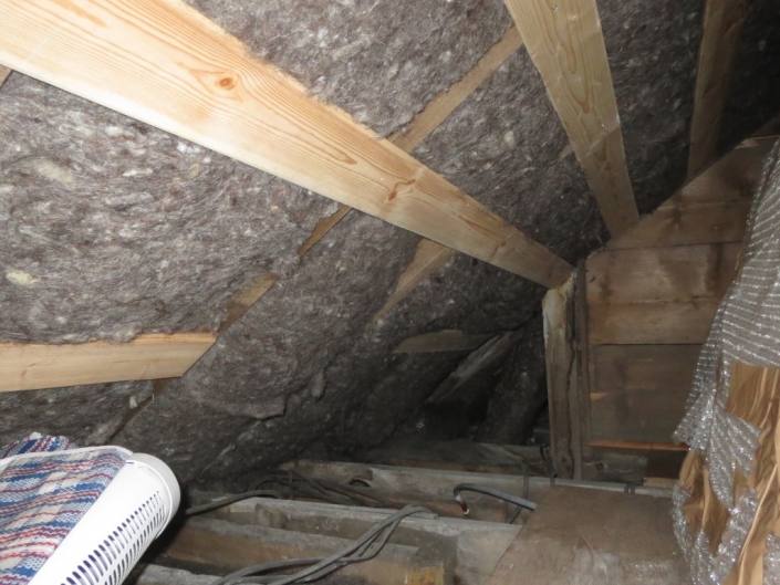 Neatly installed sheep wool but in the wrong place